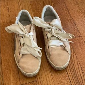 Puma sneakers with ribbon laces